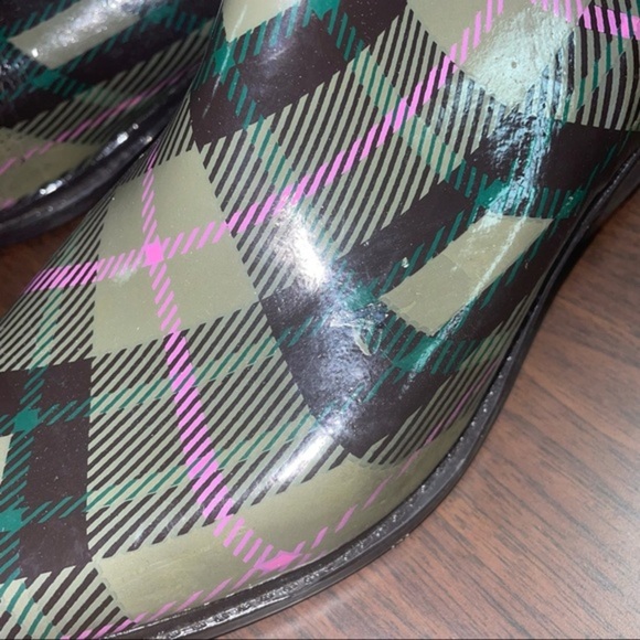 NWT dav Rainboots - Picture 3 of 12